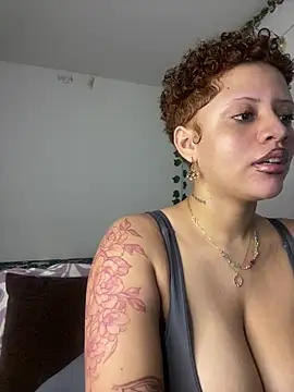 Charlotee  online show from April 2026 08:10:01 AM