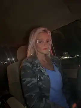 Snapshot of vixendoll87 chatting on January 2026 12:25:01 AM vixendoll87 online show from January 2026 12:25:01 AM