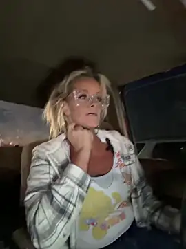 Snapshot of vixendoll87 chatting on February 2026 11:55:02 PM vixendoll87 online show from February 2026 11:55:02 PM