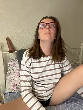 BeatriceTender online show from May 2026 08:49:02 PM