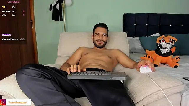 Snapshot of Neganhot_ chatting on October 2025 01:30:01 AM Neganhot online show from October 2025 01:30:01 AM