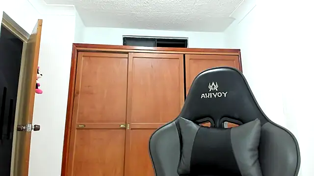 avellanatammy online show from March 2025 03:19:01 AM