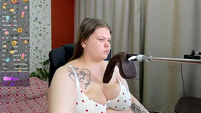 AuroraDemoni online show from February 2026 06:44:01 AM