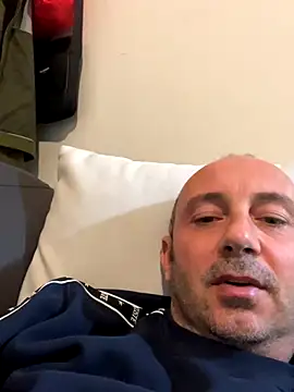 Snapshot of cateodo chatting on October 2025 06:05:01 PM cateodo online show from October 2025 06:05:01 PM