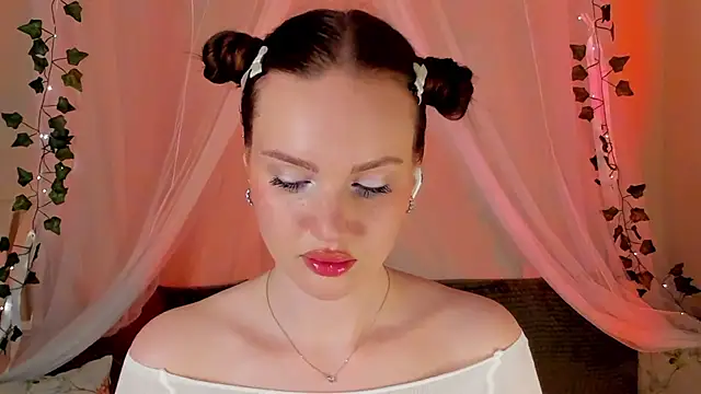 MishkaMe online show from December 2024 04:22:01 PM