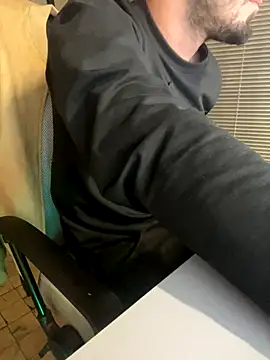 giorgakaci69 online show from November 2025 03:14:02 PM