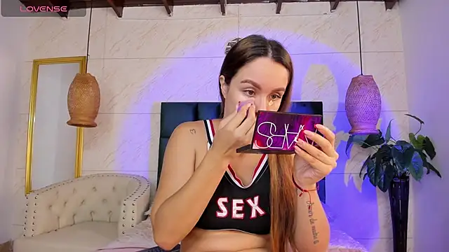 Snapshot of Taiissa_ chatting on December 2025 12:54:01 PM Taiissa online show from December 2025 12:54:01 PM