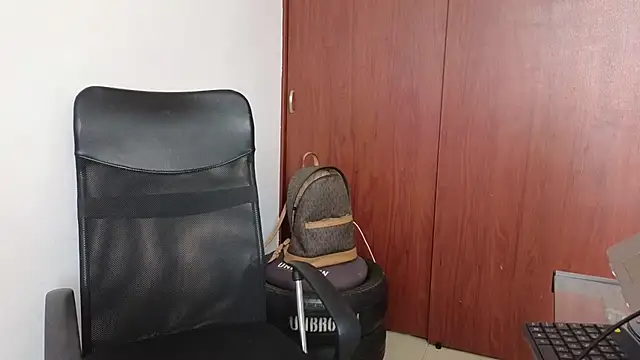 Dj scarlettmorreti online show from January 2025 03:14:02 PM