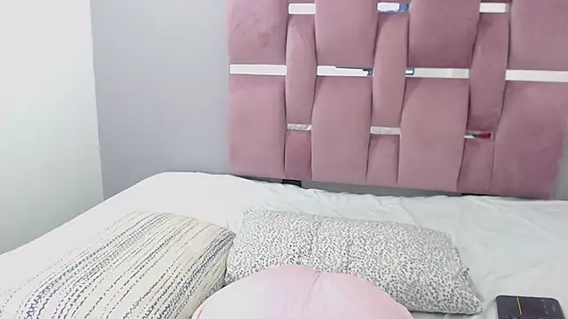 EmiliaKurt online show from January 2025 08:37:02 PM