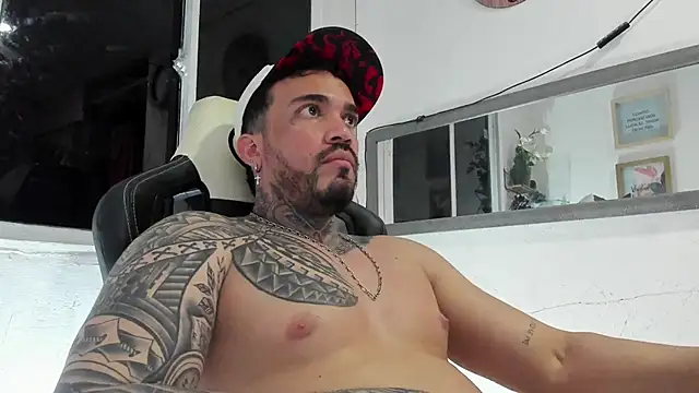 Snapshot of Angel_sex_latin chatting on December 2024 07:15:02 AM Angel sex latin online show from December 2024 07:15:02 AM