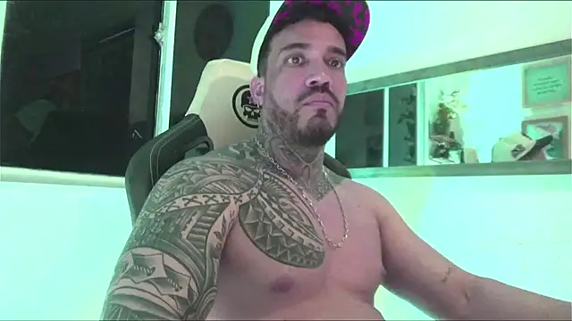 Snapshot of Angel_sex_latin chatting on December 2024 02:40:01 AM Angel sex latin online show from December 2024 02:40:01 AM