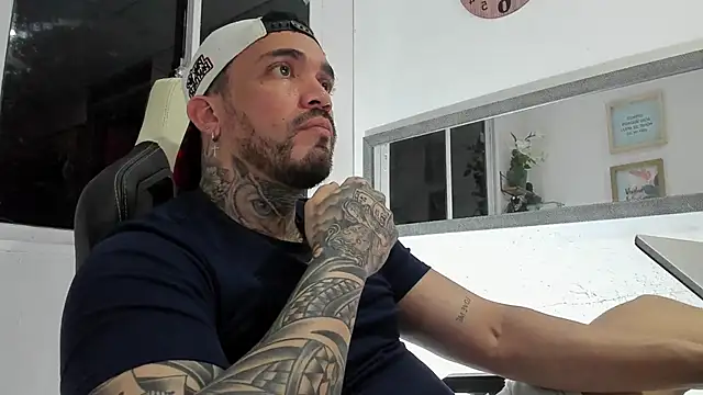 Snapshot of Angel_sex_latin chatting on January 2025 09:17:02 AM Angel sex latin online show from January 2025 09:17:02 AM