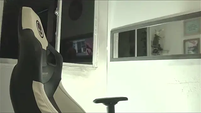 Snapshot of Angel_sex_latin chatting on January 2025 03:27:02 AM Angel sex latin online show from January 2025 03:27:02 AM