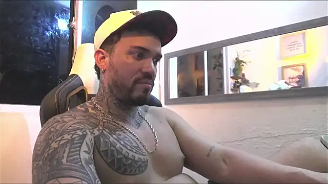 Snapshot of Angel_sex_latin chatting on January 2025 09:32:02 AM Angel sex latin online show from January 2025 09:32:02 AM