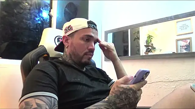 Snapshot of Angel_sex_latin chatting on January 2025 07:49:02 AM Angel sex latin online show from January 2025 07:49:02 AM