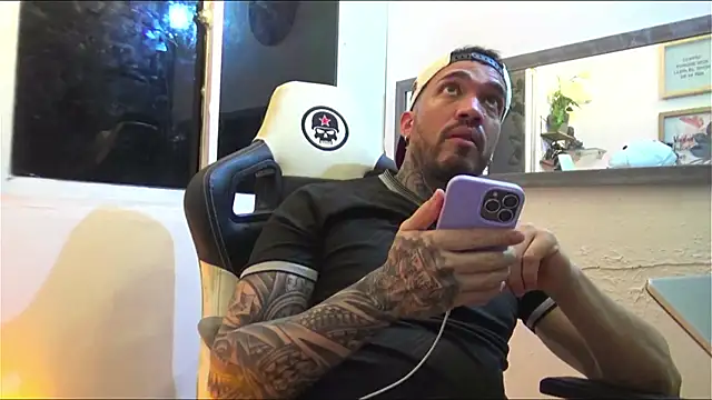 Snapshot of Angel_sex_latin chatting on January 2025 09:19:02 AM Angel sex latin online show from January 2025 09:19:02 AM