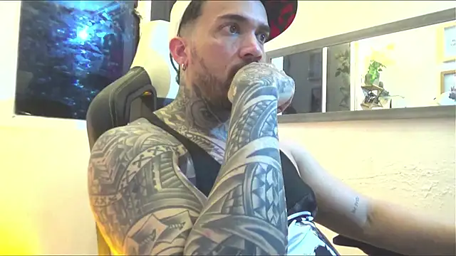 Snapshot of Angel_sex_latin chatting on January 2025 08:24:01 AM Angel sex latin online show from January 2025 08:24:01 AM