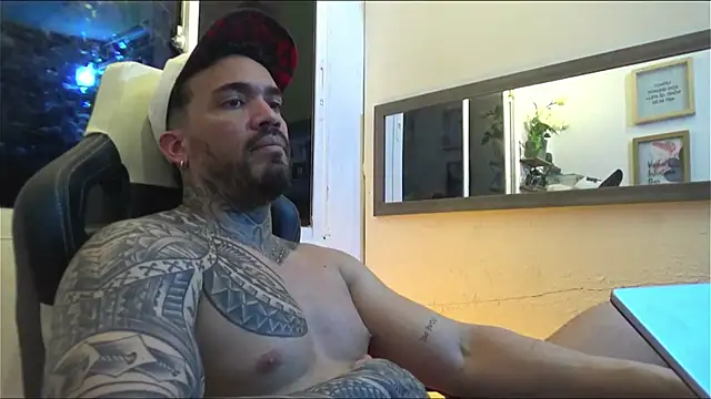 Snapshot of Angel_sex_latin chatting on January 2025 12:49:02 AM Angel sex latin online show from January 2025 12:49:02 AM