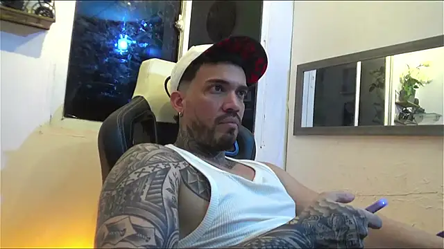 Snapshot of Angel_sex_latin chatting on January 2025 03:31:01 AM Angel sex latin online show from January 2025 03:31:01 AM