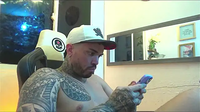 Snapshot of Angel_sex_latin chatting on January 2025 12:28:01 AM Angel sex latin online show from January 2025 12:28:01 AM