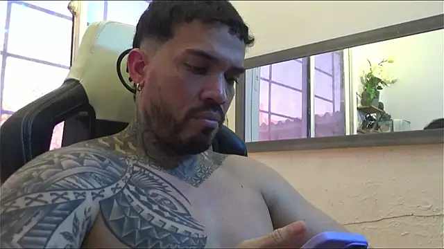 Snapshot of Angel_sex_latin chatting on January 2025 08:41:01 PM Angel sex latin online show from January 2025 08:41:01 PM