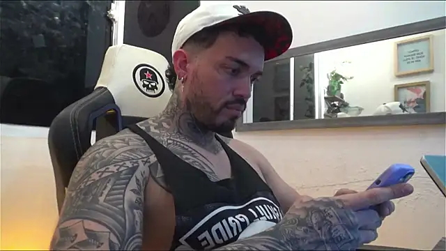 Snapshot of Angel_sex_latin chatting on January 2025 04:03:01 AM Angel sex latin online show from January 2025 04:03:01 AM