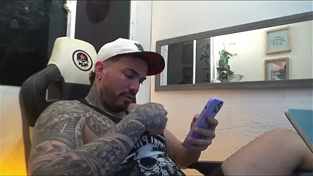 Snapshot of Angel_sex_latin chatting on January 2025 07:07:02 AM Angel sex latin online show from January 2025 07:07:02 AM