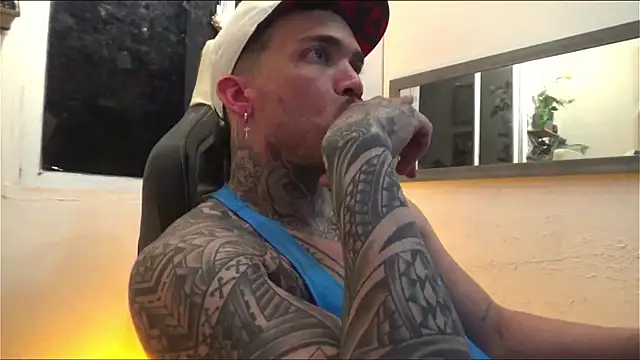 Snapshot of Angel_sex_latin chatting on February 2025 03:52:02 AM Angel sex latin online show from February 2025 03:52:02 AM