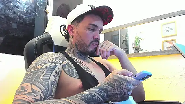 Snapshot of Angel_sex_latin chatting on February 2025 05:20:01 AM Angel sex latin online show from February 2025 05:20:01 AM