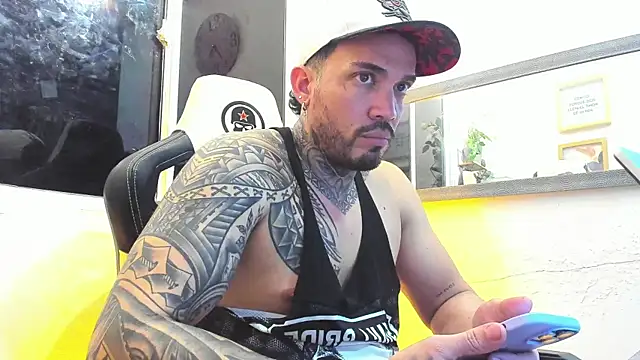 Snapshot of Angel_sex_latin chatting on February 2025 08:21:02 AM Angel sex latin online show from February 2025 08:21:02 AM