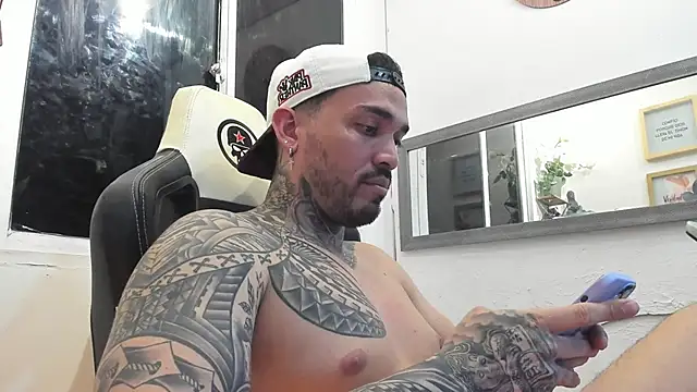 Snapshot of Angel_sex_latin chatting on February 2025 03:57:02 AM Angel sex latin online show from February 2025 03:57:02 AM