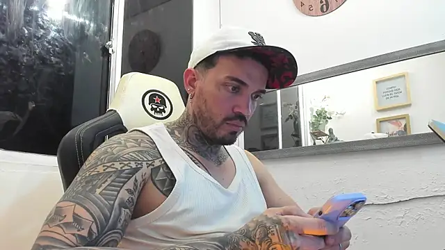 Snapshot of Angel_sex_latin chatting on February 2025 03:29:02 AM Angel sex latin online show from February 2025 03:29:02 AM