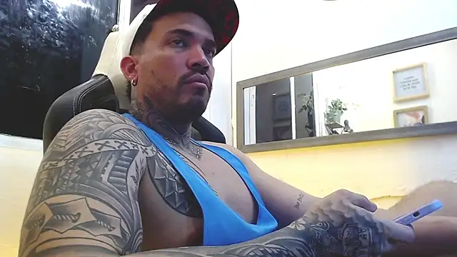 Snapshot of Angel_sex_latin chatting on February 2025 03:39:02 AM Angel sex latin online show from February 2025 03:39:02 AM