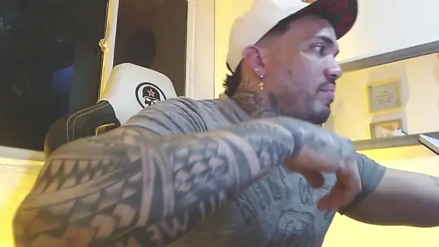 Snapshot of Angel_sex_latin chatting on February 2025 03:02:01 AM Angel sex latin online show from February 2025 03:02:01 AM