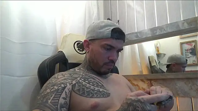 Snapshot of Angel_sex_latin chatting on September 2025 04:16:01 AM Angel sex latin online show from September 2025 04:16:01 AM