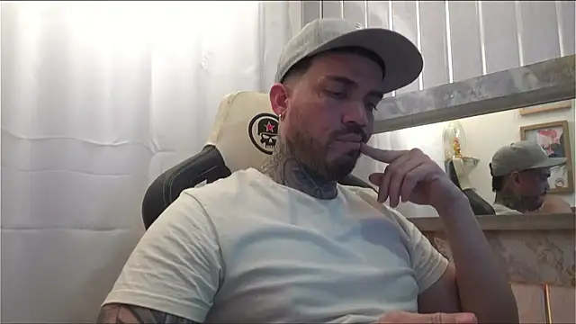 Snapshot of Angel_sex_latin chatting on October 2025 03:59:01 AM Angel sex latin online show from October 2025 03:59:01 AM