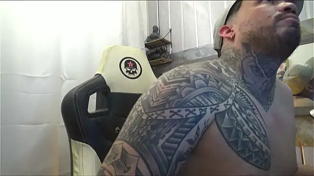 Snapshot of Angel_sex_latin chatting on October 2025 06:12:01 AM Angel sex latin online show from October 2025 06:12:01 AM