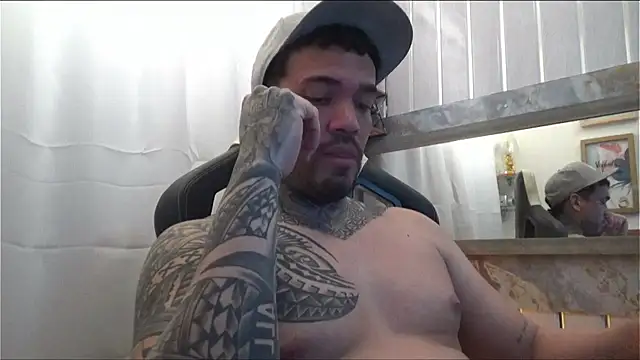 Snapshot of Angel_sex_latin chatting on October 2025 06:54:01 AM Angel sex latin online show from October 2025 06:54:01 AM