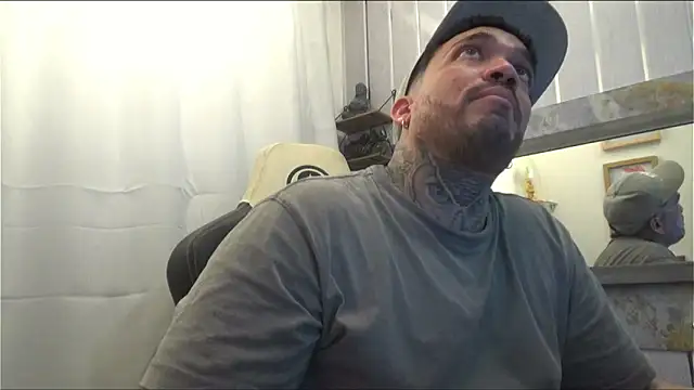 Snapshot of Angel_sex_latin chatting on October 2025 06:15:01 AM Angel sex latin online show from October 2025 06:15:01 AM