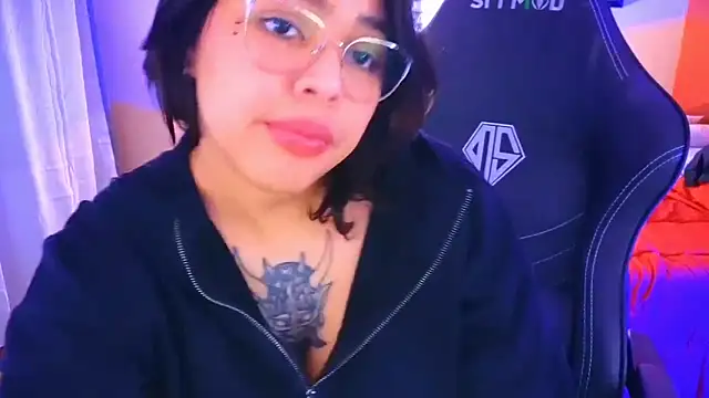 Snapshot of miacanela_xo chatting on January 2025 07:49:02 AM miacanela xo online show from January 2025 07:49:02 AM