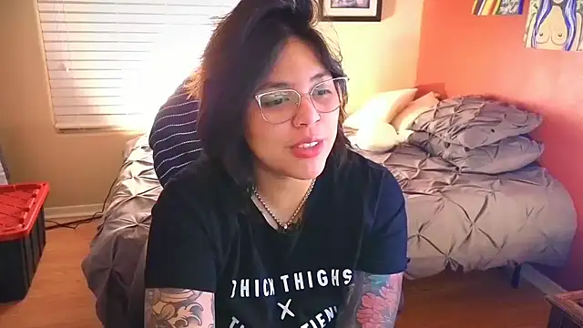 Snapshot of miacanela_xo chatting on January 2025 02:03:01 AM miacanela xo online show from January 2025 02:03:01 AM