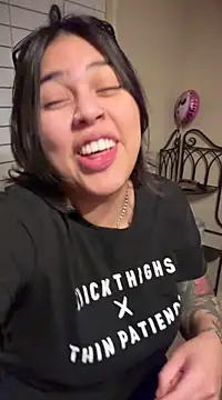 Snapshot of miacanela_xo chatting on January 2025 05:48:01 AM miacanela xo online show from January 2025 05:48:01 AM