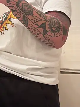 Snapshot of miacanela_xo chatting on February 2025 06:42:01 AM miacanela xo online show from February 2025 06:42:01 AM