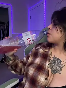 Snapshot of miacanela_xo chatting on February 2025 06:51:02 AM miacanela xo online show from February 2025 06:51:02 AM