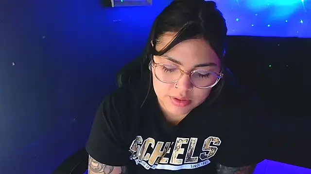 Snapshot of miacanela_xo chatting on September 2025 11:48:02 PM miacanela xo online show from September 2025 11:48:02 PM