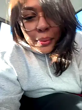 Snapshot of miacanela_xo chatting on October 2025 09:26:02 PM miacanela xo online show from October 2025 09:26:02 PM