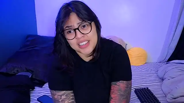 miacanela xo online show from May 2026 02:50:01 AM