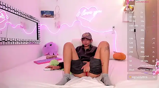 Snapshot of lilith_horny chatting on February 2025 02:21:01 PM lilith horny online show from February 2025 02:21:01 PM