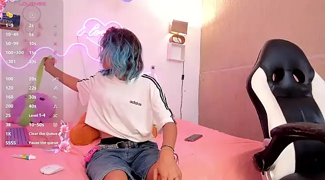 Snapshot of lilith_horny chatting on February 2025 04:00:02 PM lilith horny online show from February 2025 04:00:02 PM