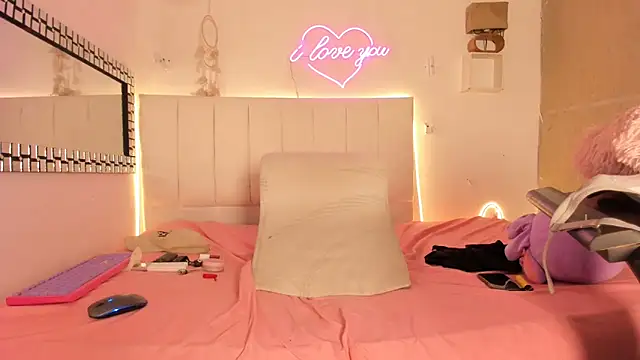 Snapshot of lilith_horny chatting on March 2026 04:18:01 AM lilith horny online show from March 2026 04:18:01 AM